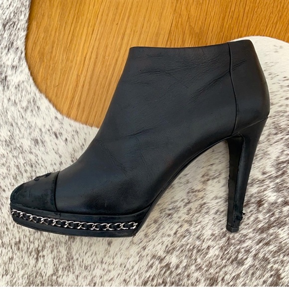 Chanel heeled booties - Picture 1 of 8